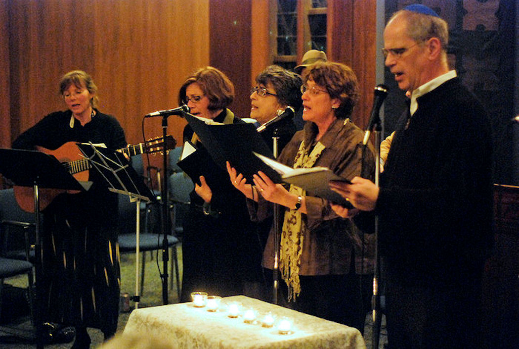 mir zaynen do  yom hashoah program in oak park  sunday  may 1st  2011 may 1 2011